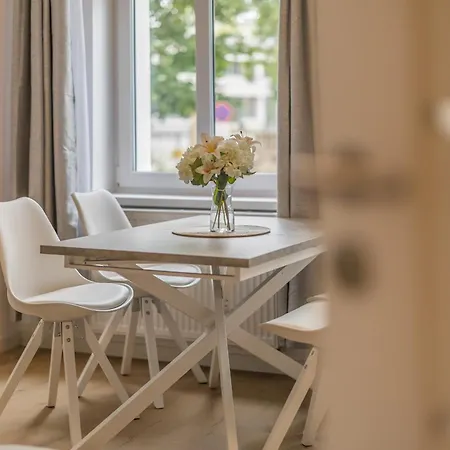 A1 Ruhiges 3-zimmer-studio Mit Balkon Apartament *