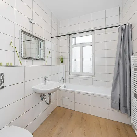 A1 Ruhiges 3-zimmer-studio Mit Balkon Daire *